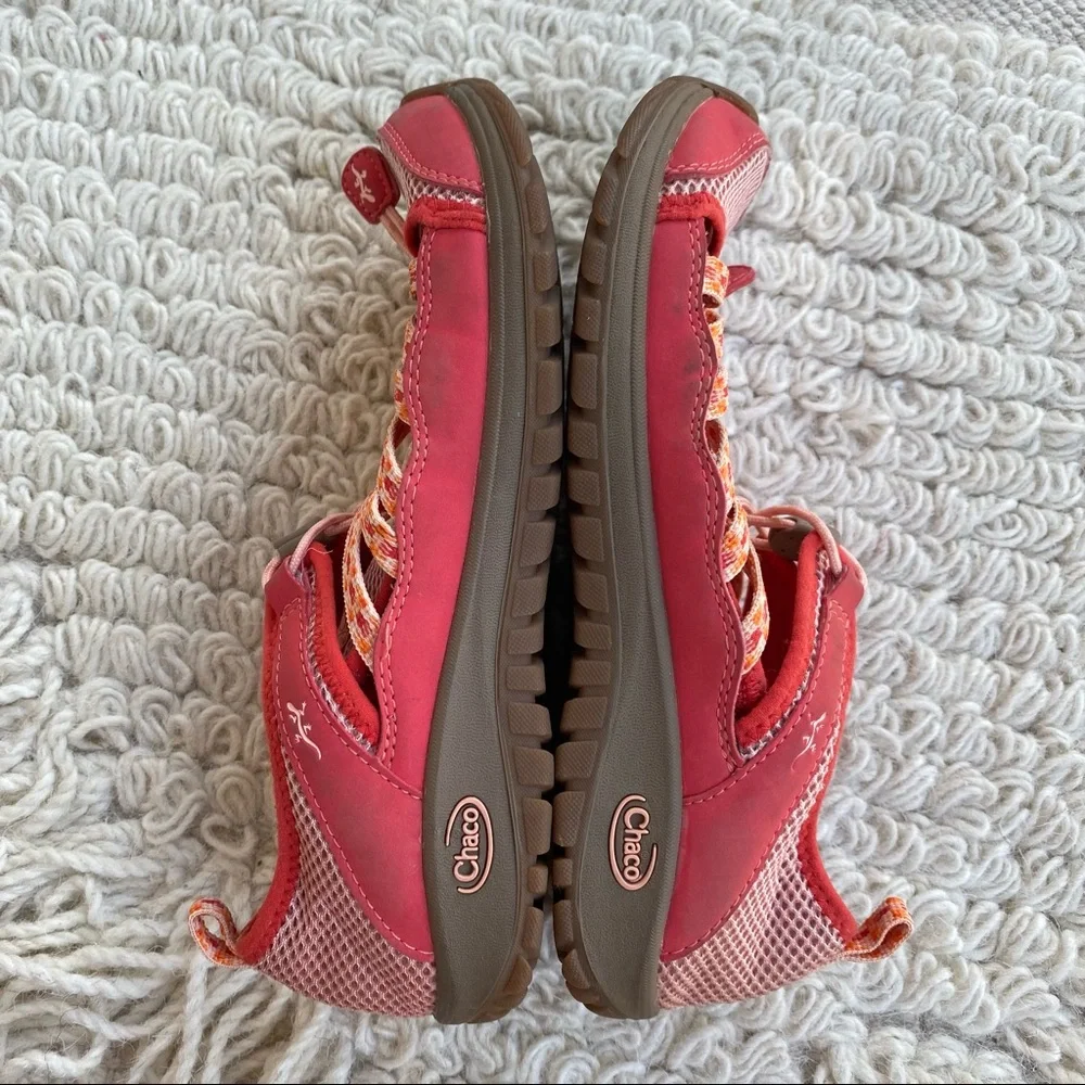 CHACO girls’ pink Outcross 2 hiking water shoes 5